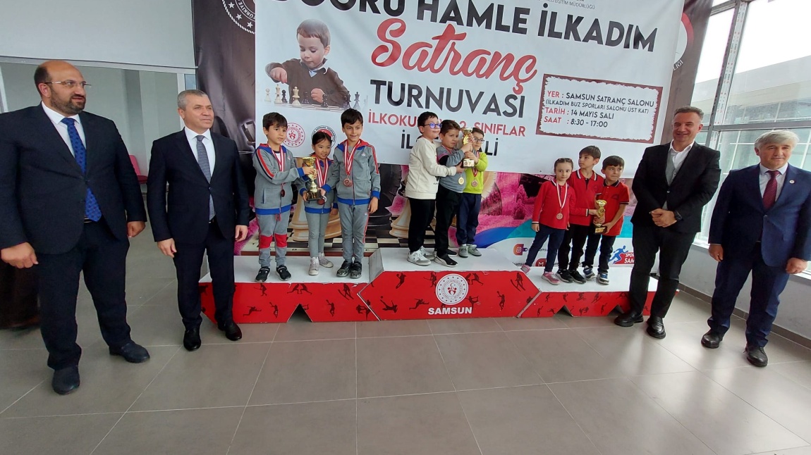 Satranç Turnuvasında Okulumuz 3. Olmuştur.